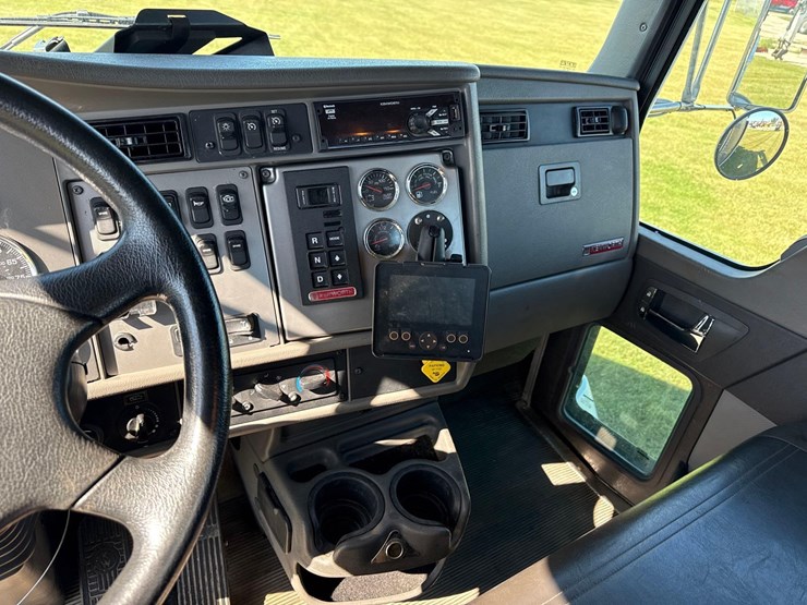 2021-kenworth-t370-image-21