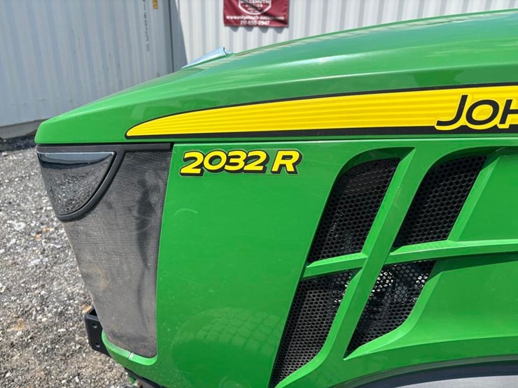 2018-john-deere-2032r-image-17