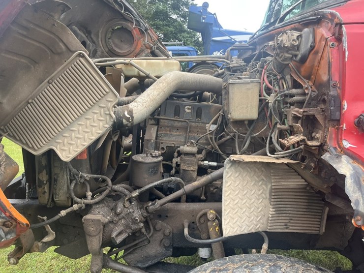 1993-ford-l9000-image-13
