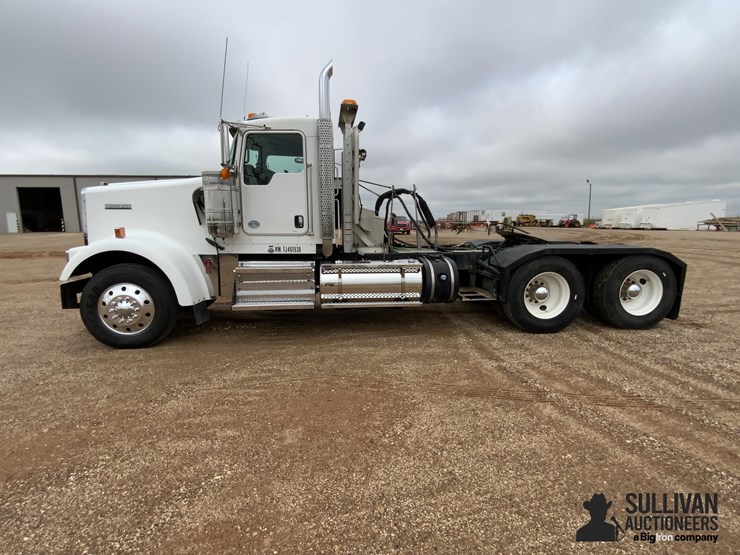 2015-kenworth-w900-image-8