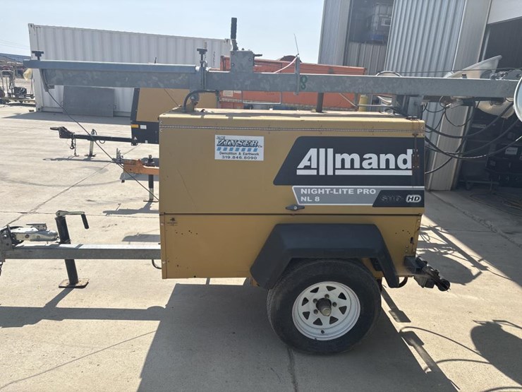 #1309-•-allmand-night-pro-towable-light-plant-image-3