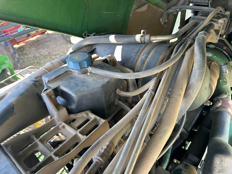 2011-john-deere-4730-image-48