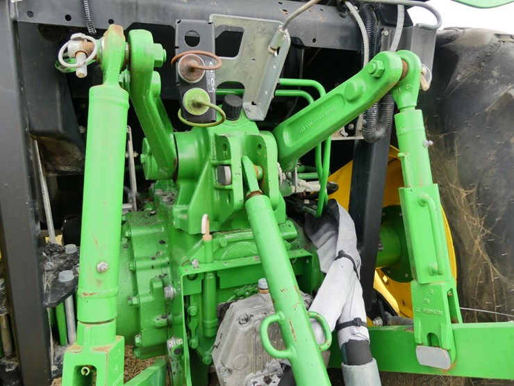 john-deere-4052r-image-6