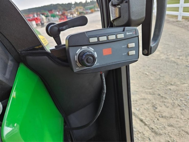 john-deere-1025r-image-39