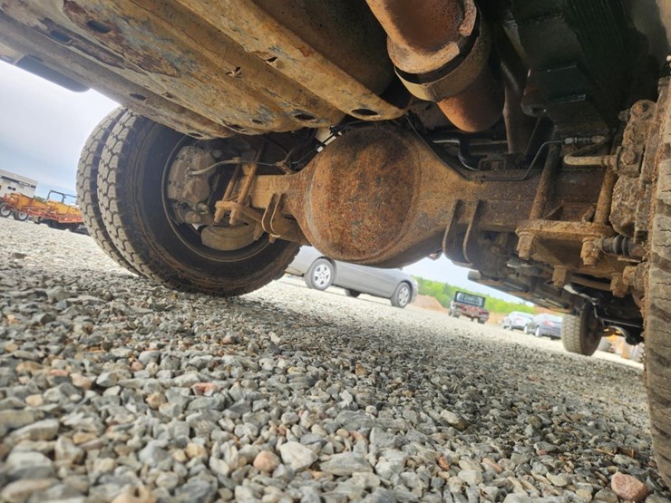 2011-ford-f550-image-64