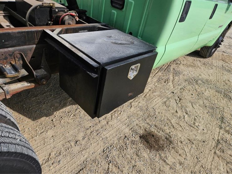 2004-ford-f350-image-21