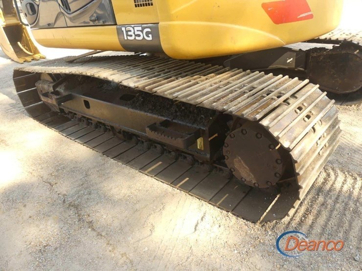 2020-deere-135g-image-6
