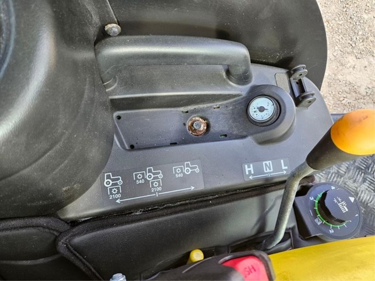 john-deere-1025r-image-44