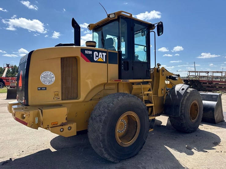 caterpillar-928hz-image-5