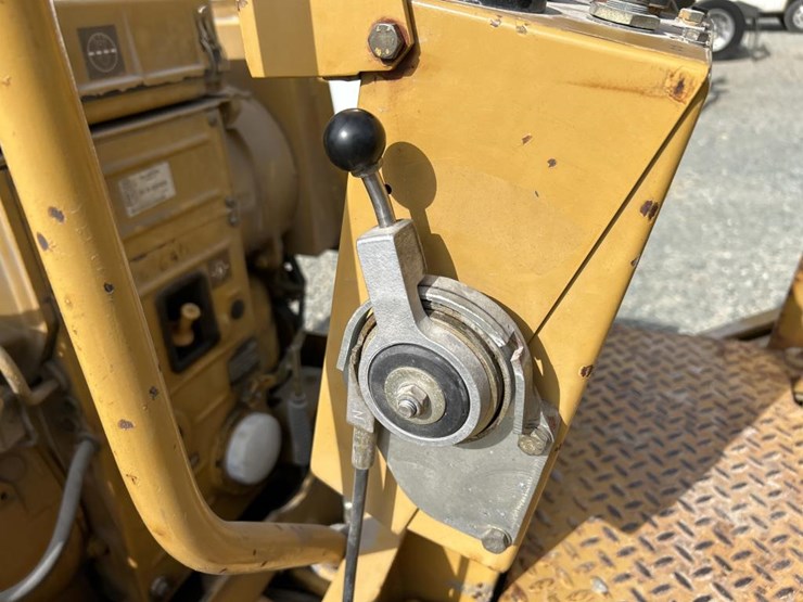 caterpillar-cb-224c-image-44