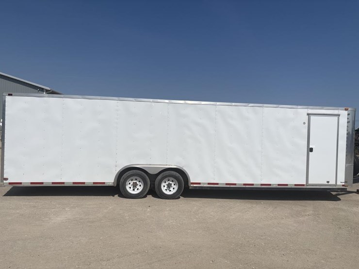 #1311-•-arising-industries-approx-30'-enclosed-trailer-image-4