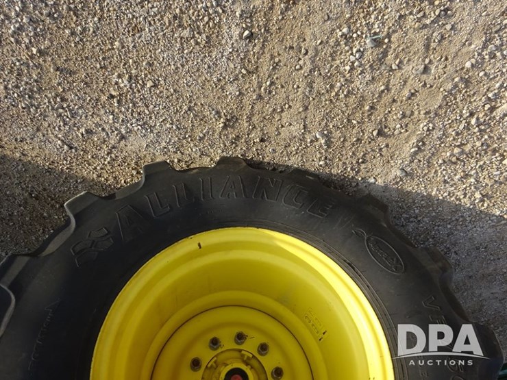 2019-john-deere-f4365-image-36