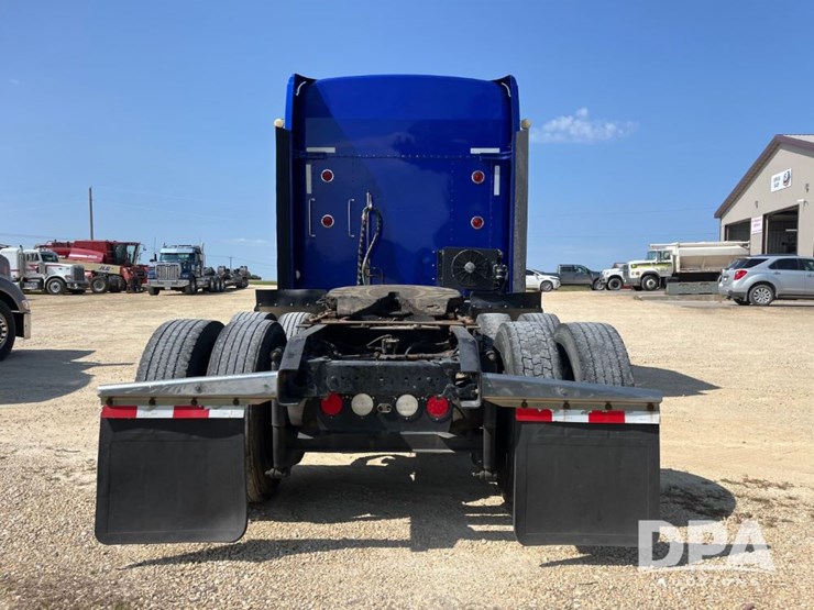 2013-kenworth-t660-image-13