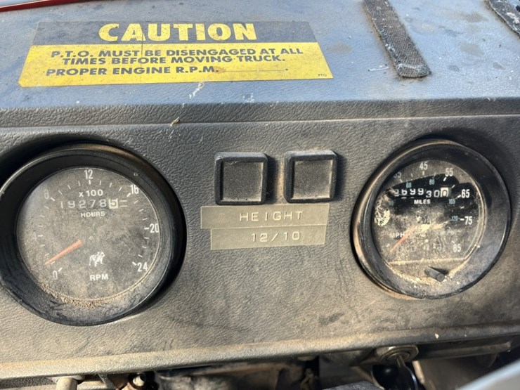 1996-mack-rb688s-image-41