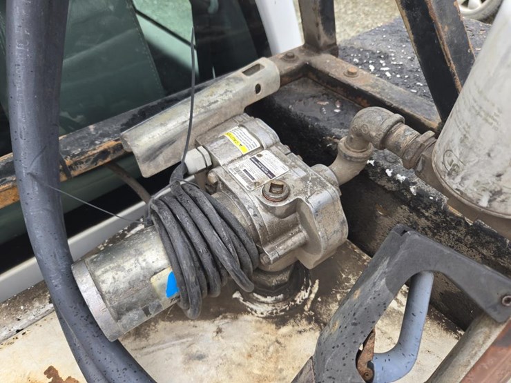 2011-ford-f550-image-37