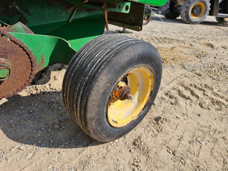 john-deere-566-image-33