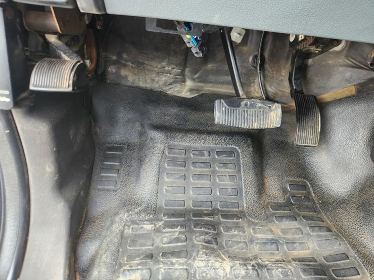 2011-ford-f550-image-58