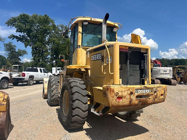 john-deere-444h-image-2