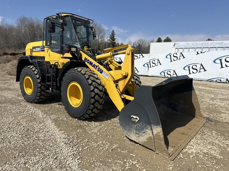 2021-komatsu-wa200-8-image-7