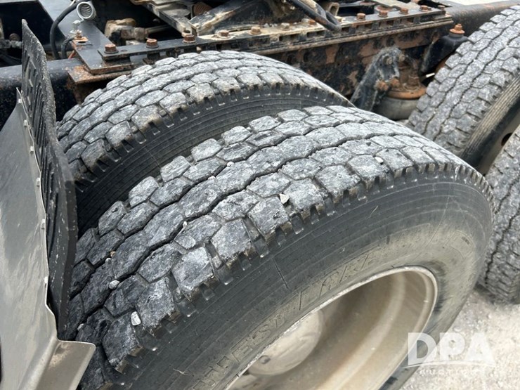 1999-kenworth-t600-image-15