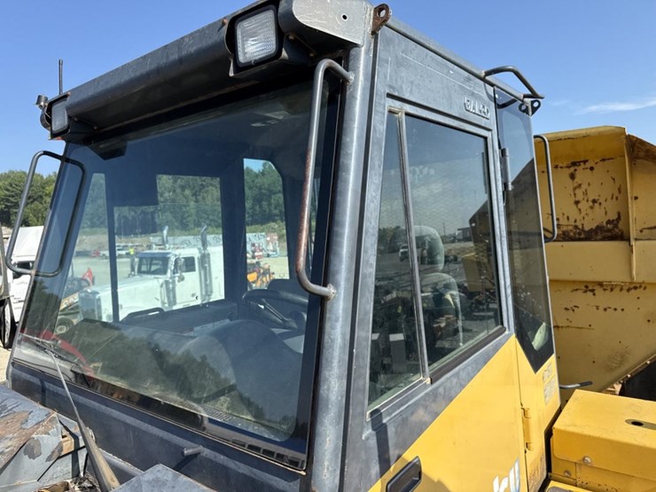 komatsu-hm400-2-image-28