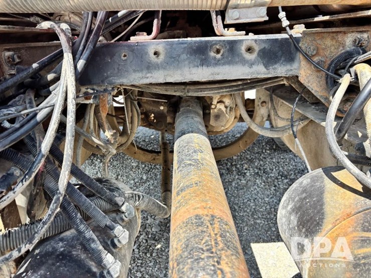 1993-peterbilt-377-image-51