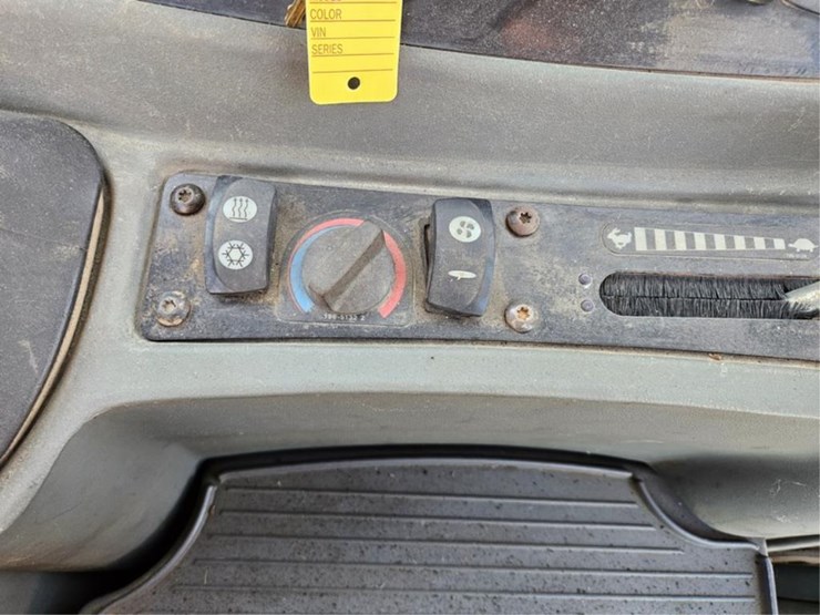 caterpillar-430d-image-41