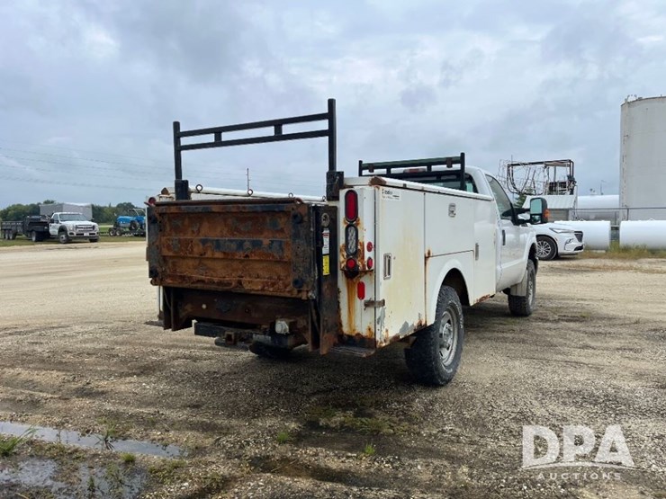 2012-ford-f350-image-10