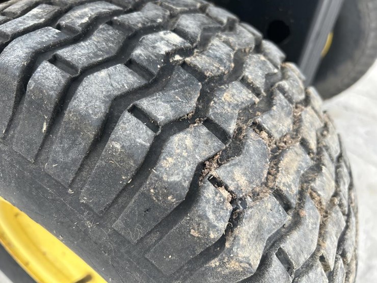 john-deere-l100-image-30