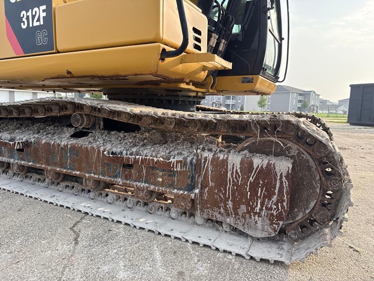 2016-caterpillar-312fgc-image-13