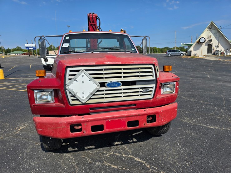 1990-ford-f800-image-37