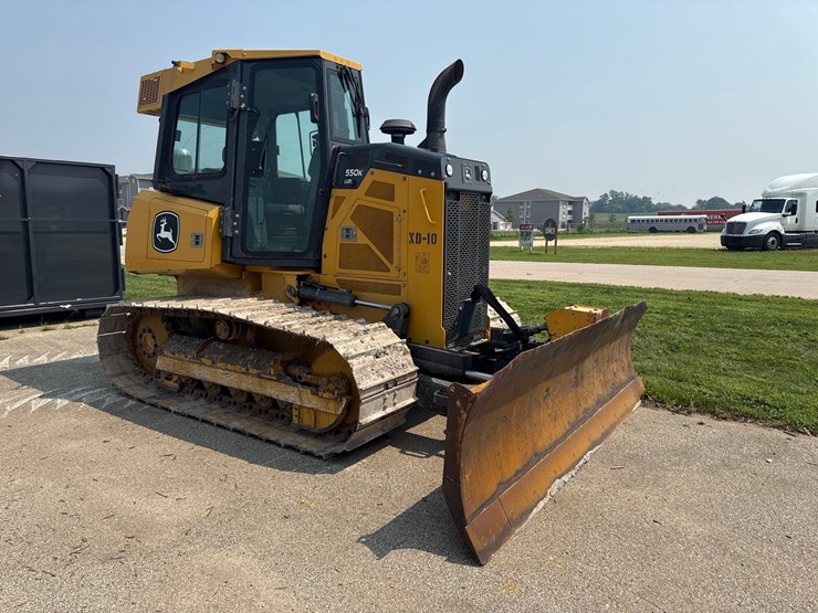 2021-deere-550k-lgp-image-7