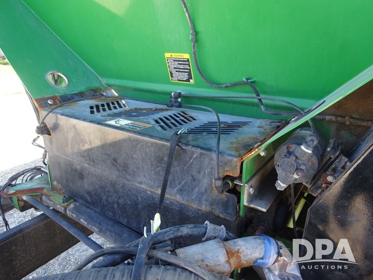 2020-john-deere-2020-image-37
