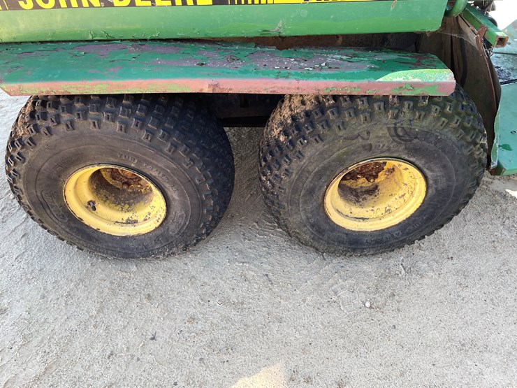 john-deere-gator-image-7
