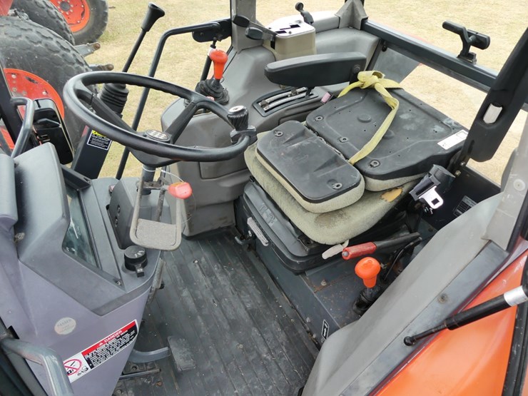 2005-kubota-m105s-image-12