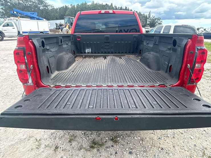 2015-chevrolet-silverado-1500-image-21