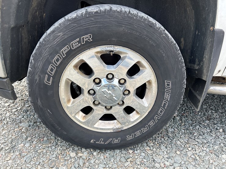 2014-chevrolet-3500-image-53
