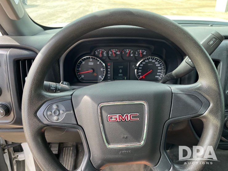 2015-gmc-2500-image-52