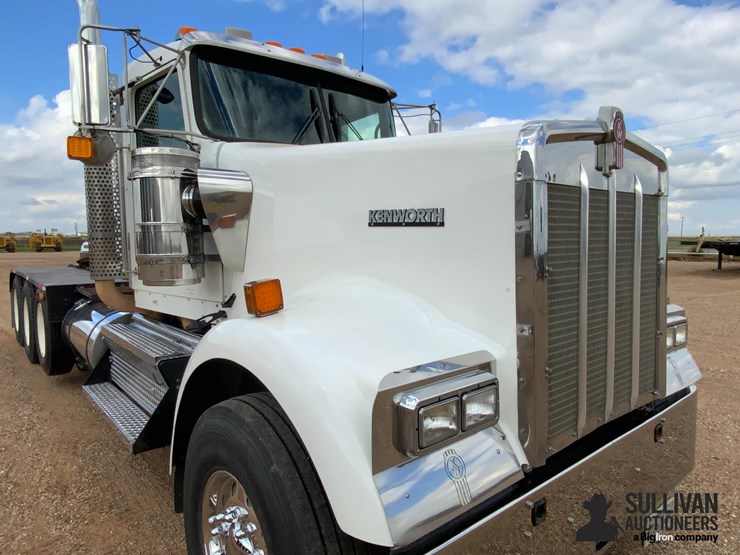 2008-kenworth-w900-image-11
