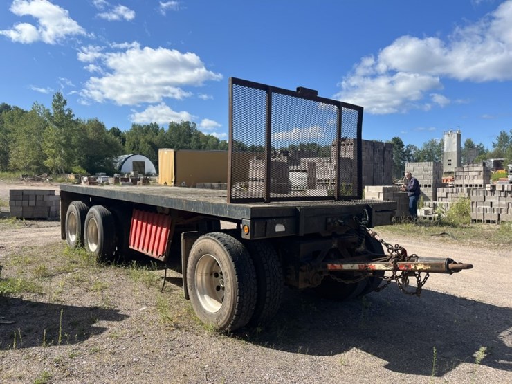 #1558-•-2005-great-lakes-22’-pup-trailer-image-7