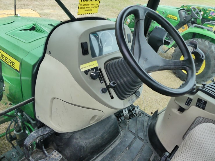 john-deere-4052r-image-16