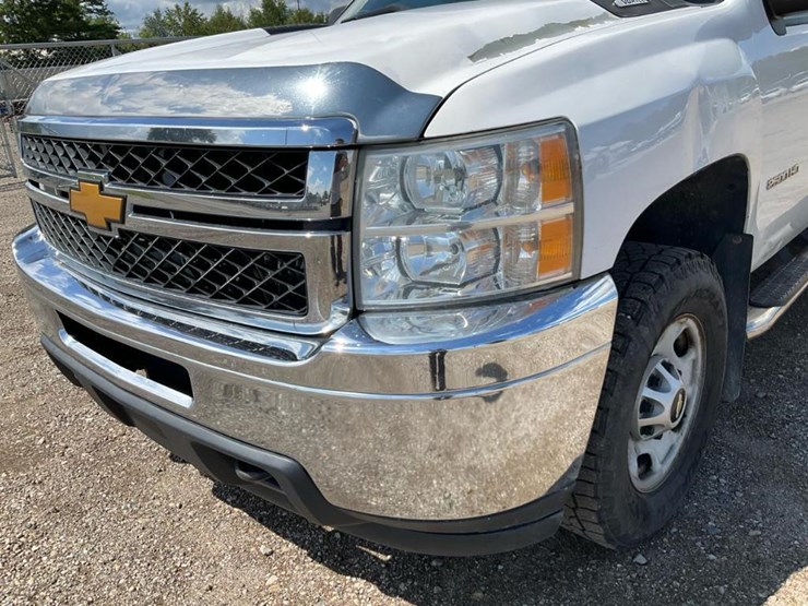 2013-chevrolet-silverado-2500-image-12