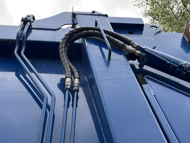 #1631-•-2005-mack-garbage-truck-image-52