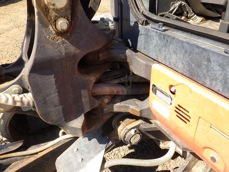 2014-kubota-kx057-4-image-16