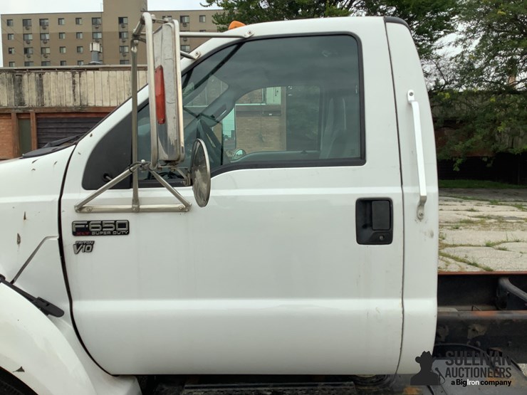 2015-ford-f650-image-11