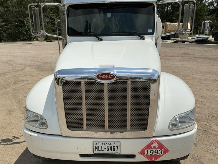 2020-peterbilt-337-image-25