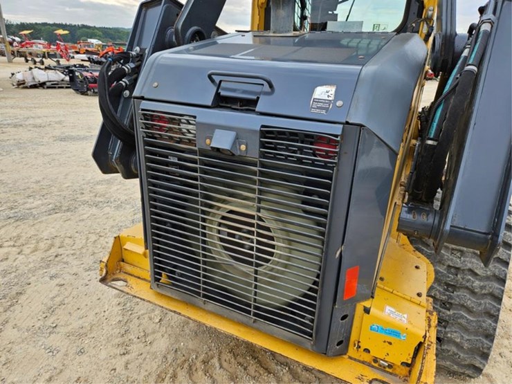 deere-331g-image-18