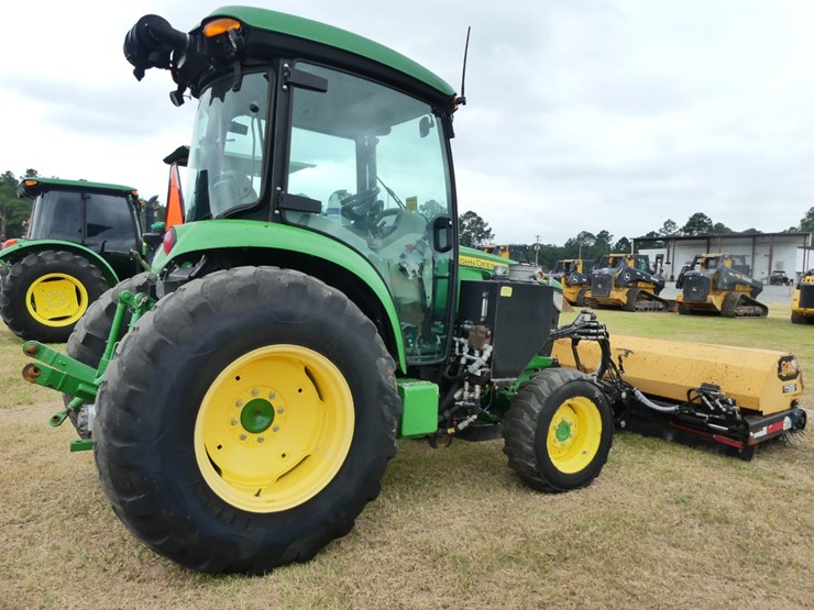 john-deere-4052r-image-3
