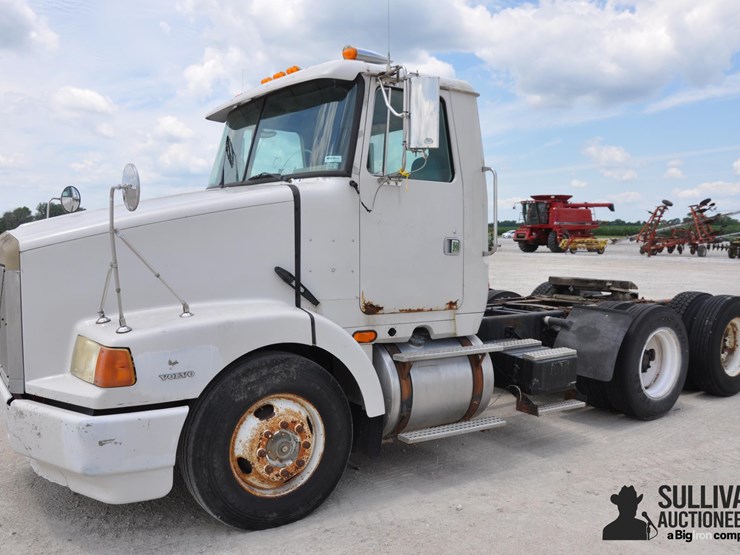 1996-volvo-wca64t-image-1