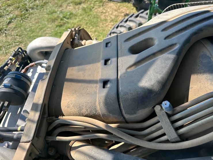 2011-john-deere-4730-image-49